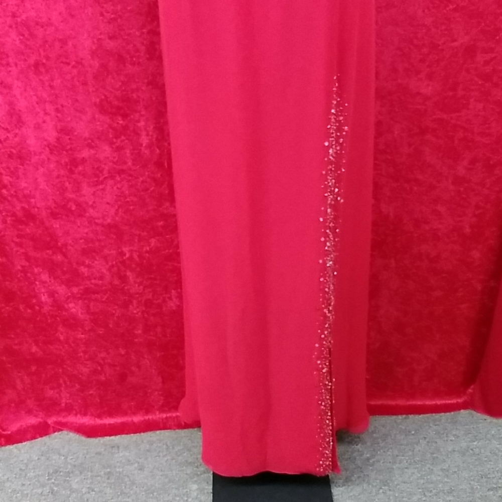 Dresses - Picture 4 of 5